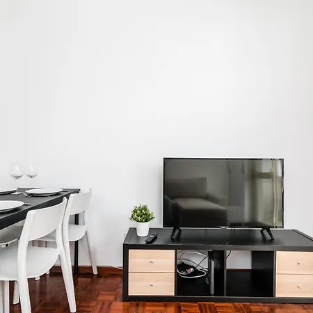 Go Native - Center * Lizbona