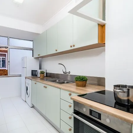 Go Native - Center Apartment